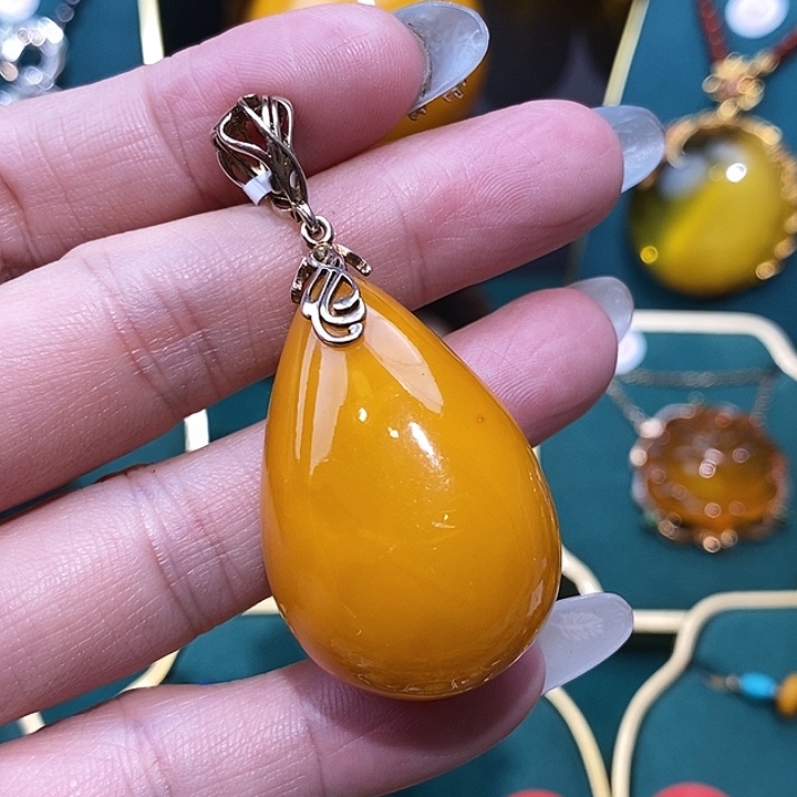 蜜蜡颈饰银S925镀金镶嵌