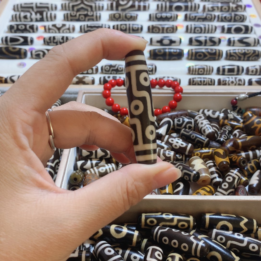 未镶嵌颈饰玛瑙/玉髓小*