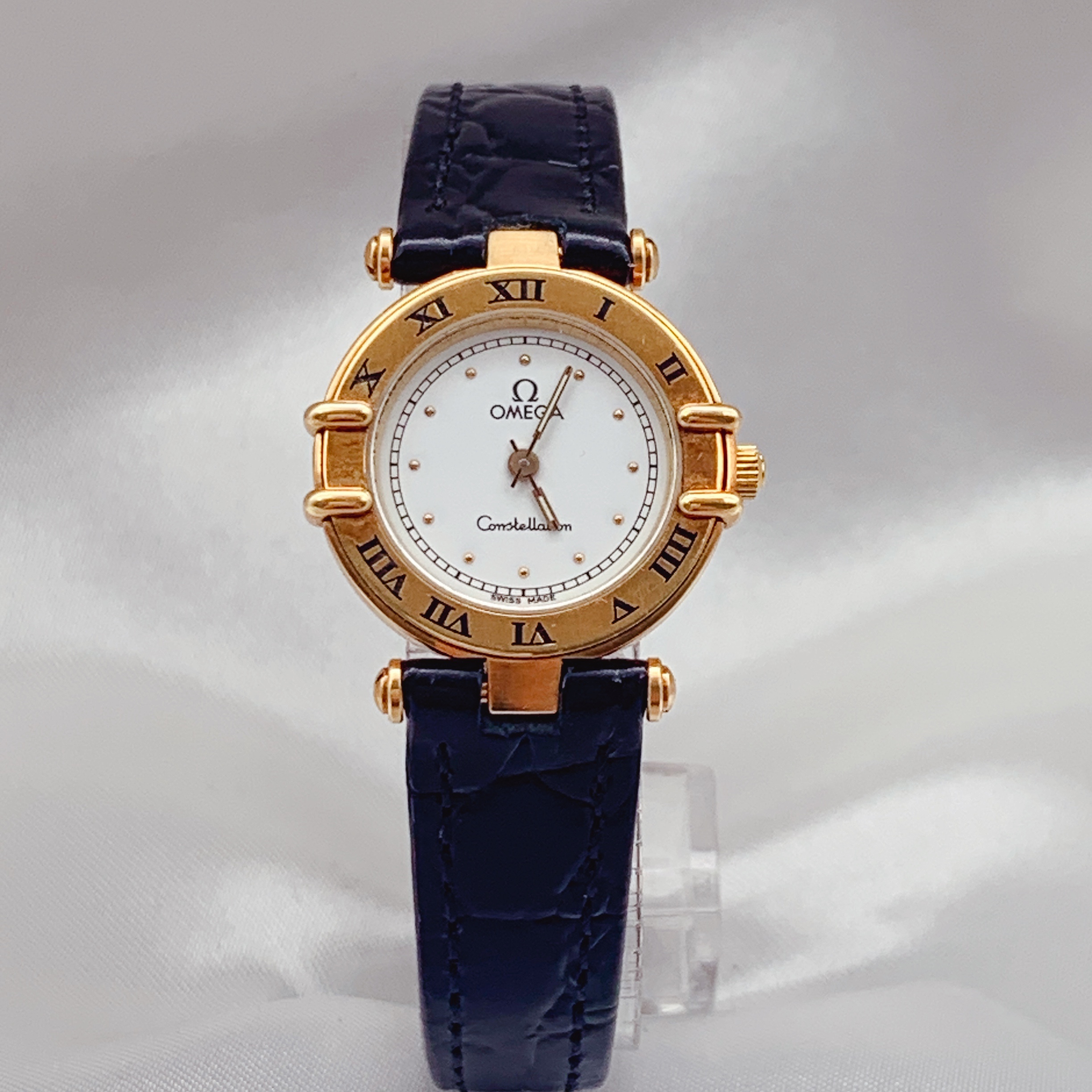 95新 Omega/欧米茄 星座系列/白盘/18k黄金/石英女表22.5mm时尚