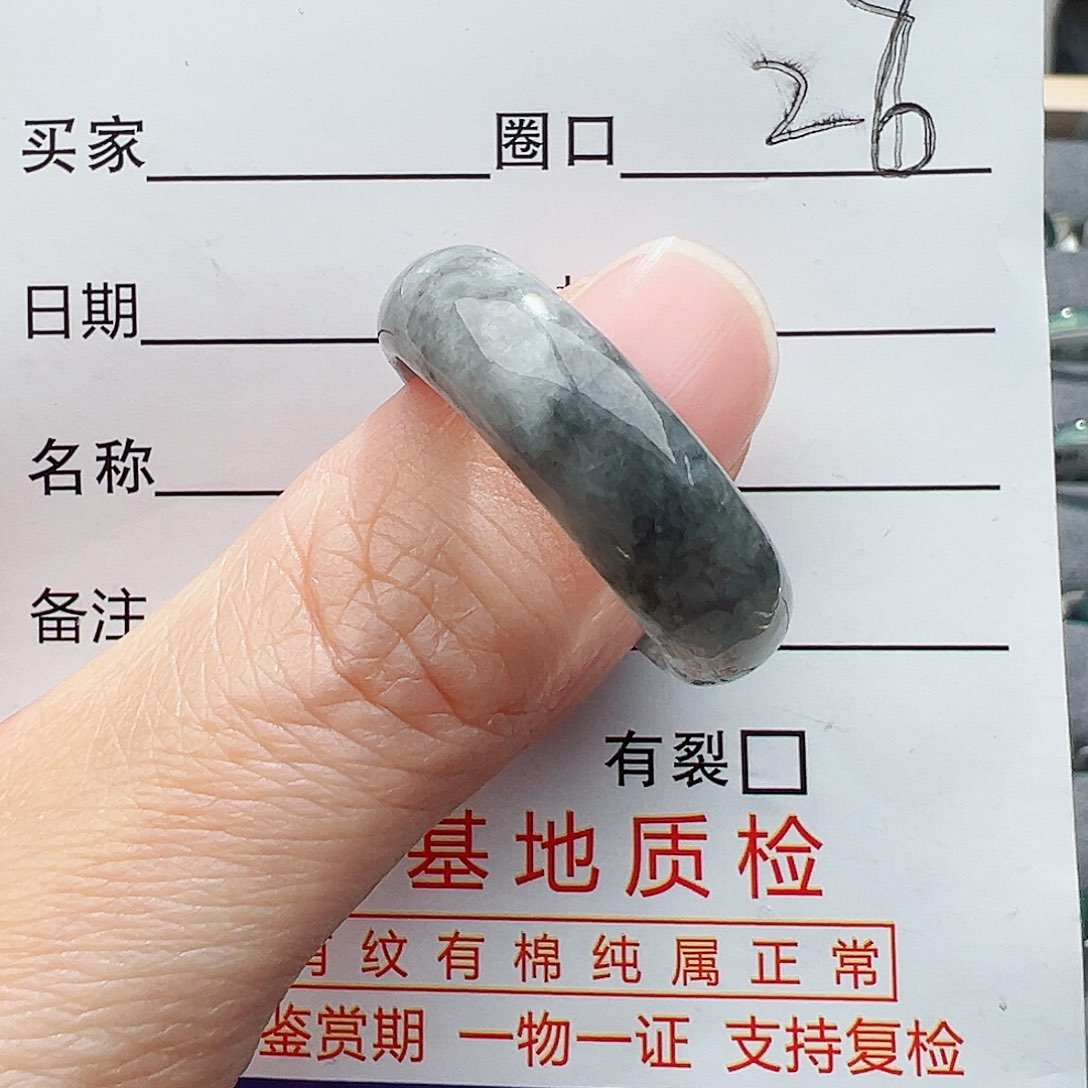 翡翠戒指未镶嵌翡翠