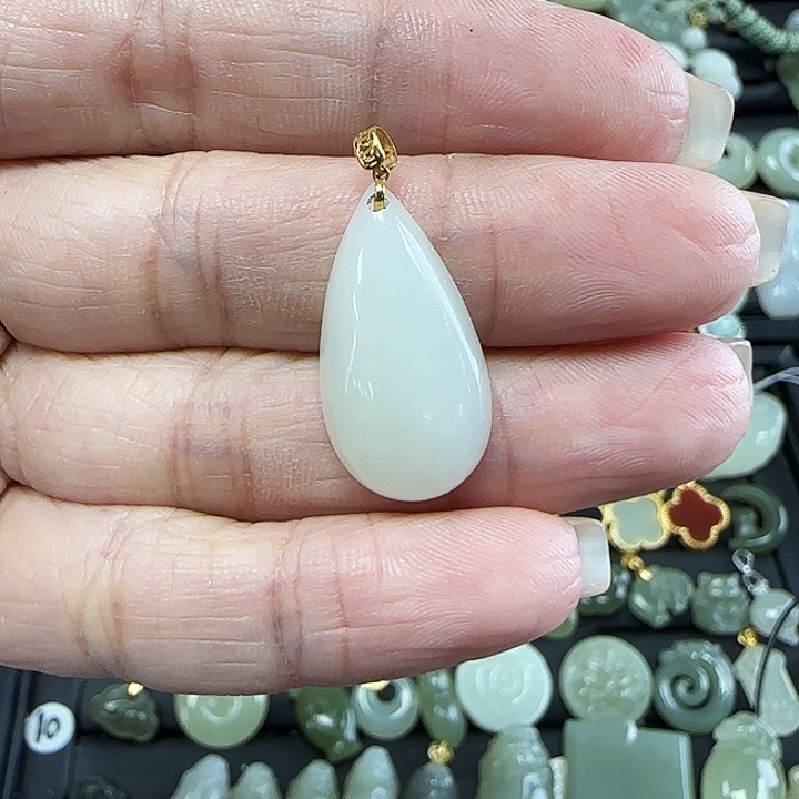和田玉吊坠(不含链)18K金镶嵌