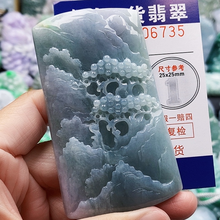 吊坠(不含链)未镶嵌翡翠