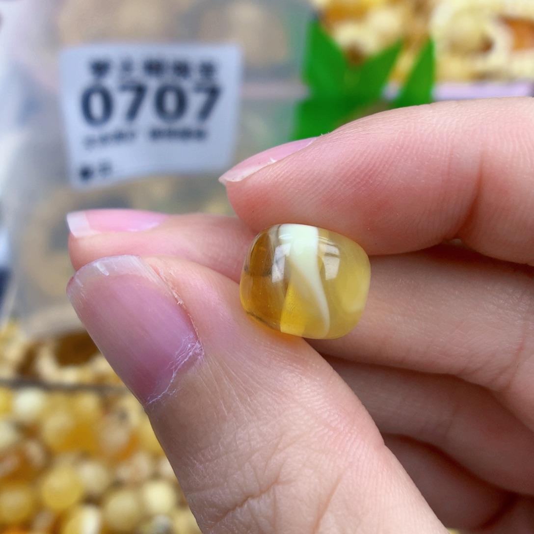 裸石琥珀未镶嵌11