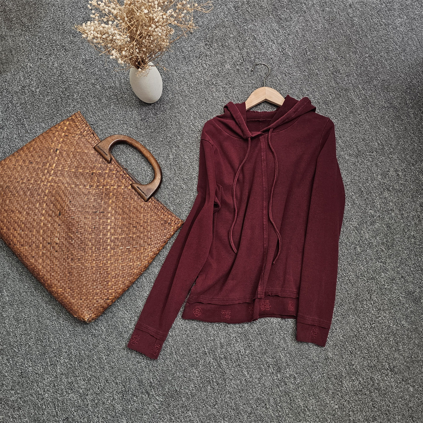 复古棉混纺手工刺绣连帽抽绳套头打底衫秋冬新款休闲百搭上衣女