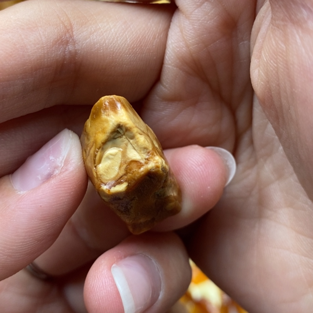 定制琥珀未镶嵌蜜蜡