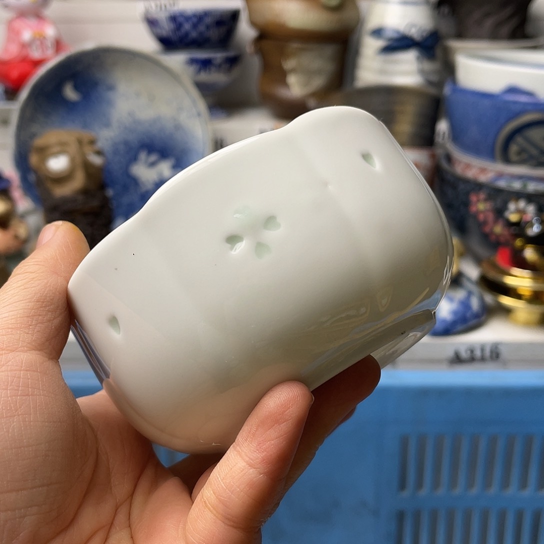 瓷片仙**哥哈哈哈我在这一片混乱里活蹦乱