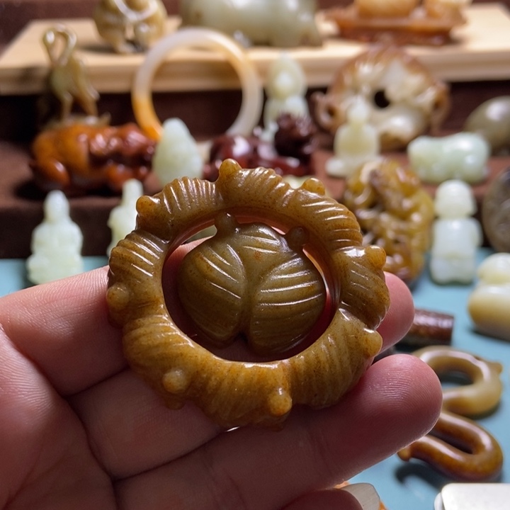 和田玉未镶嵌挂件