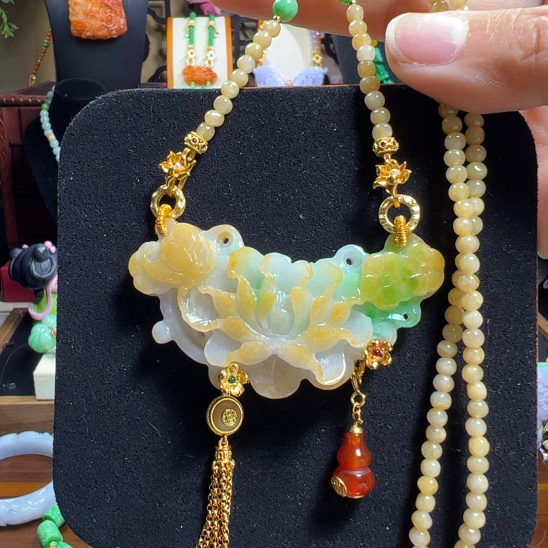 翡翠未镶嵌毛衣链花花