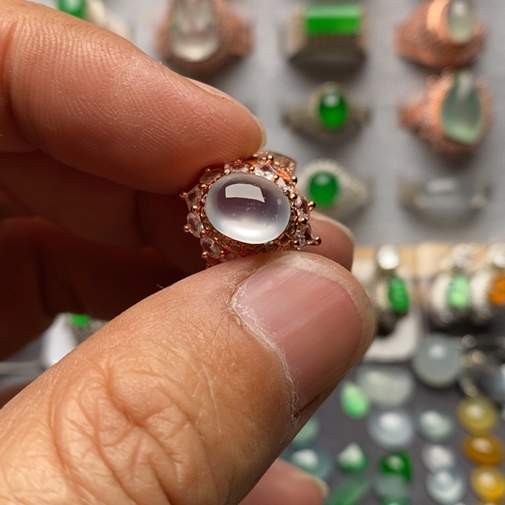 翡翠裸石冰种雪花棉戒面9.2×7.3×3.3