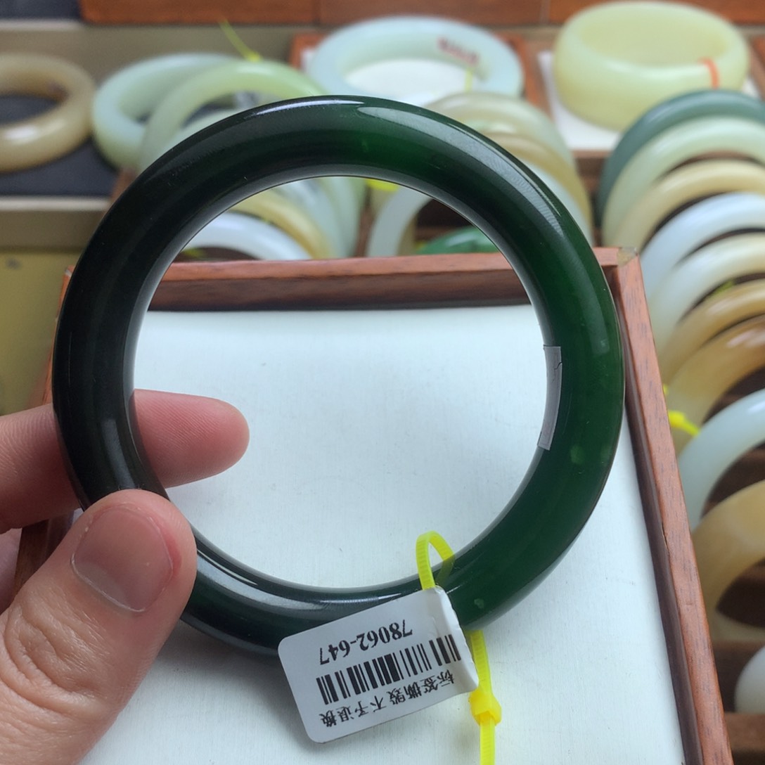 和田玉手镯未镶嵌58.4