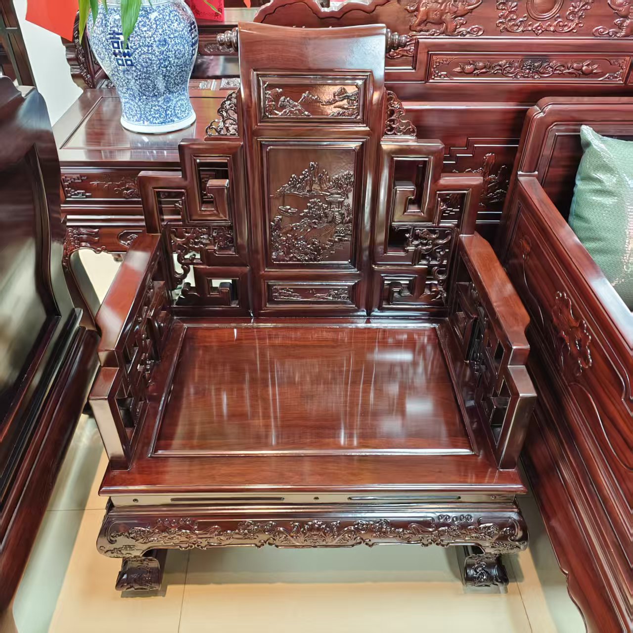 酸枝木 山水卷书单人位尺寸：长88宽66坐高40背高108