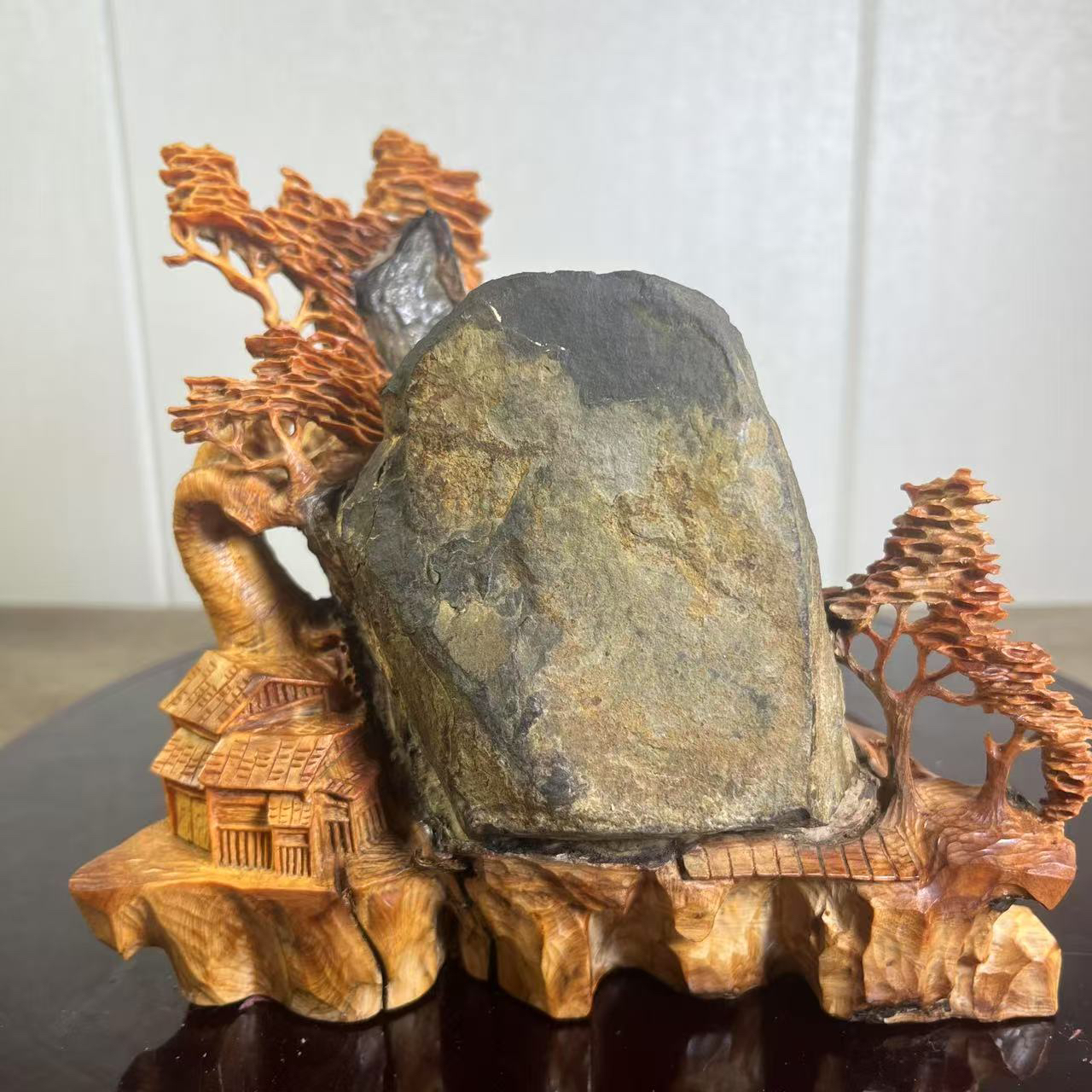 崖柏摆件/天然抱石山里人家