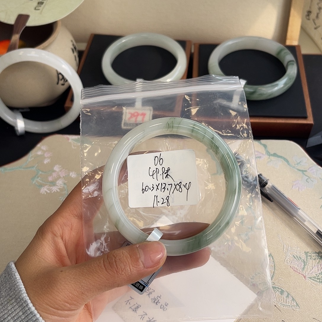 石英质玉未镶嵌手镯06