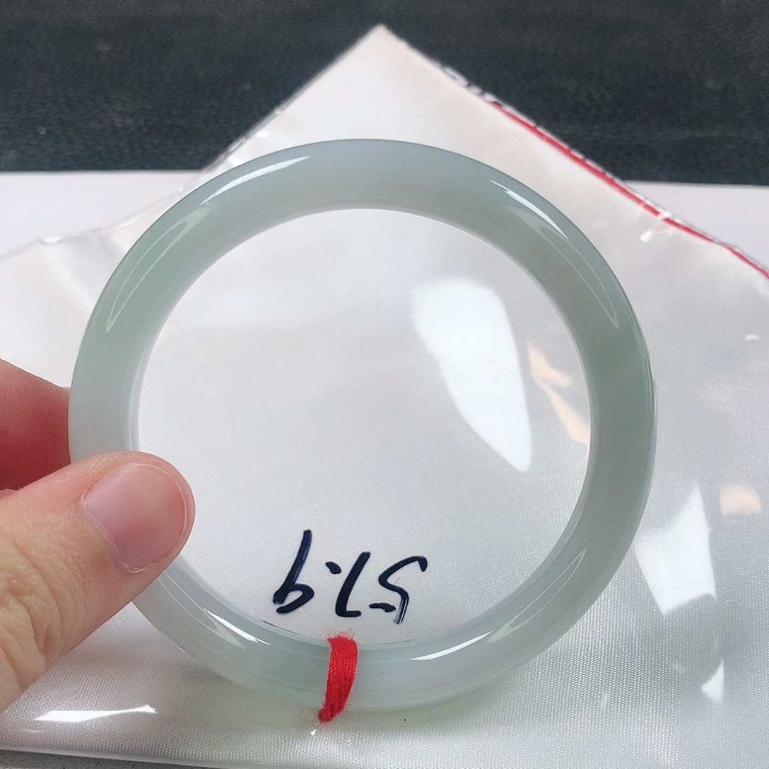 未镶嵌手镯（圆镯）翡翠430