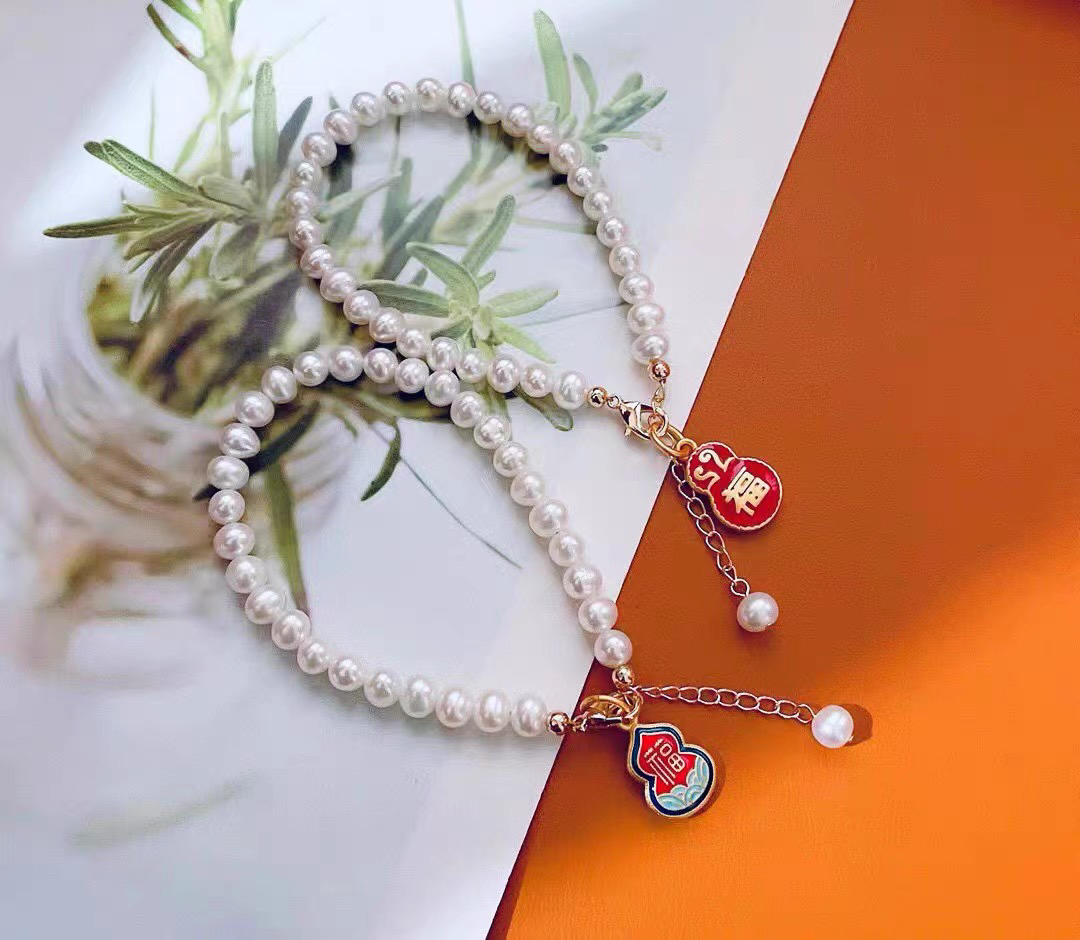 珍珠手链 佩戴时尚