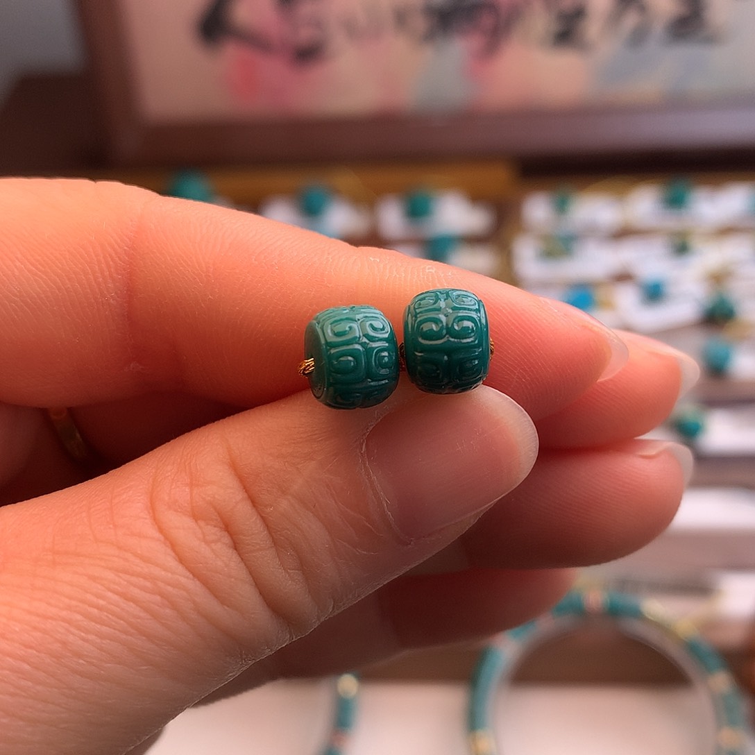 绿松石配饰未镶嵌