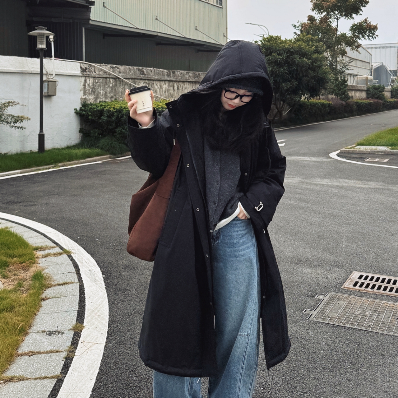 今婷【私服布莱克】冬季连帽简约气质保暖宽松长款羽绒服-L25421316