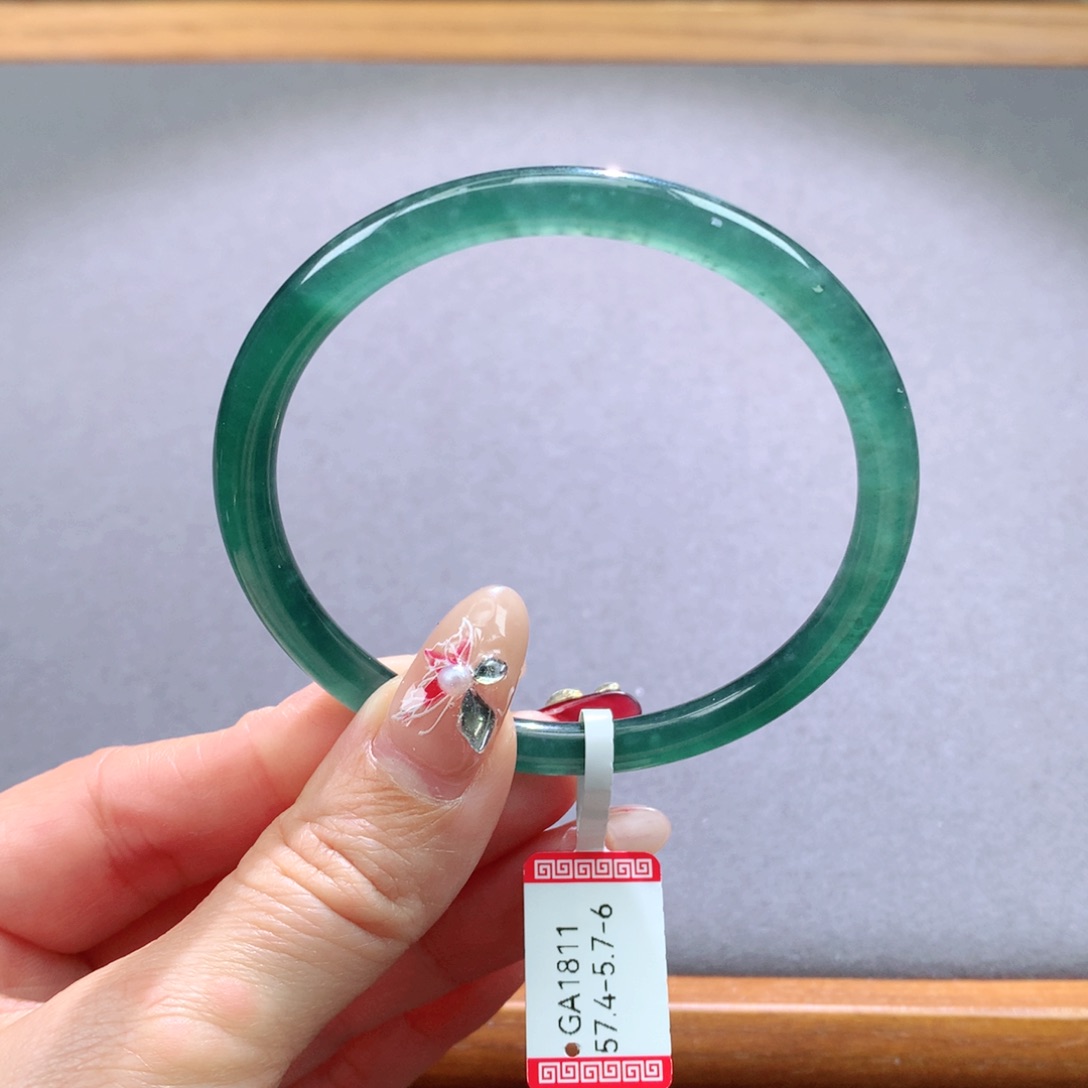 翡翠手镯未镶嵌天然翡翠手镯叮当镯