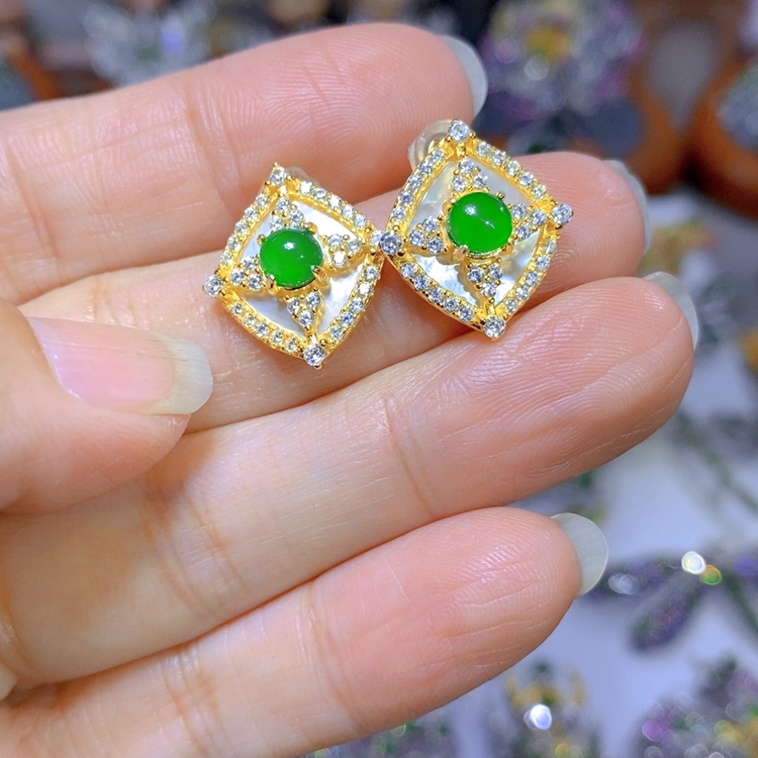 翡翠颈饰银S925镶嵌天然翡翠