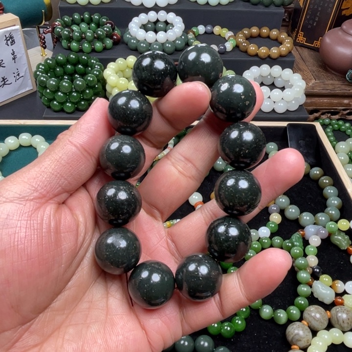 和田玉手串未镶嵌