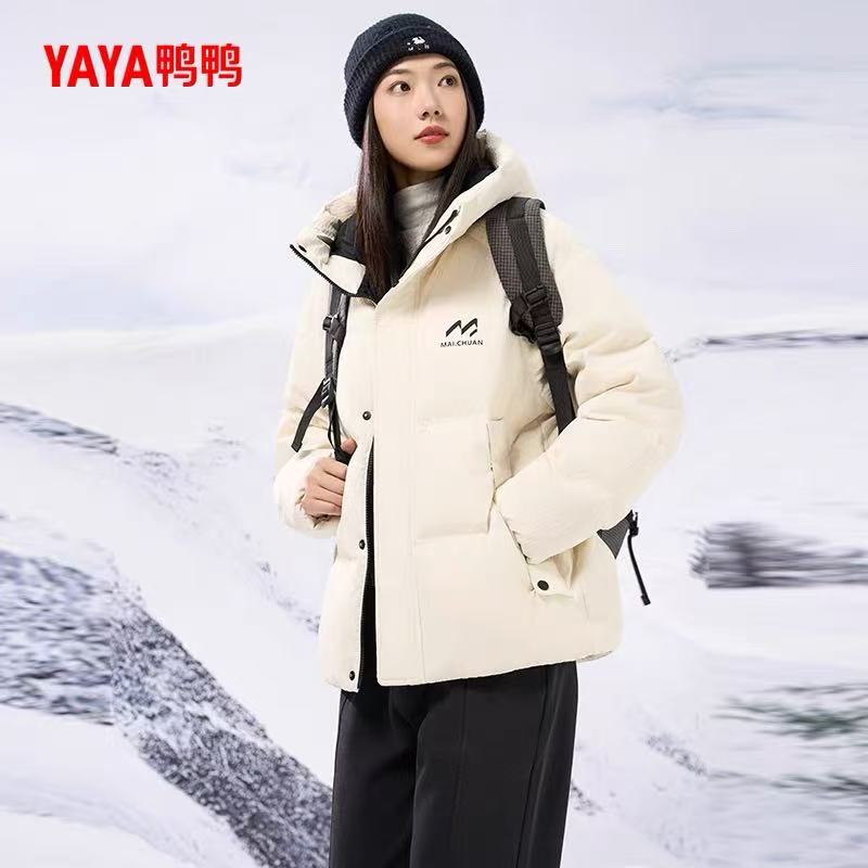 YAYA/鸭鸭情侣冬季新款羽绒服时尚潮流加厚连帽短款面包服保暖
