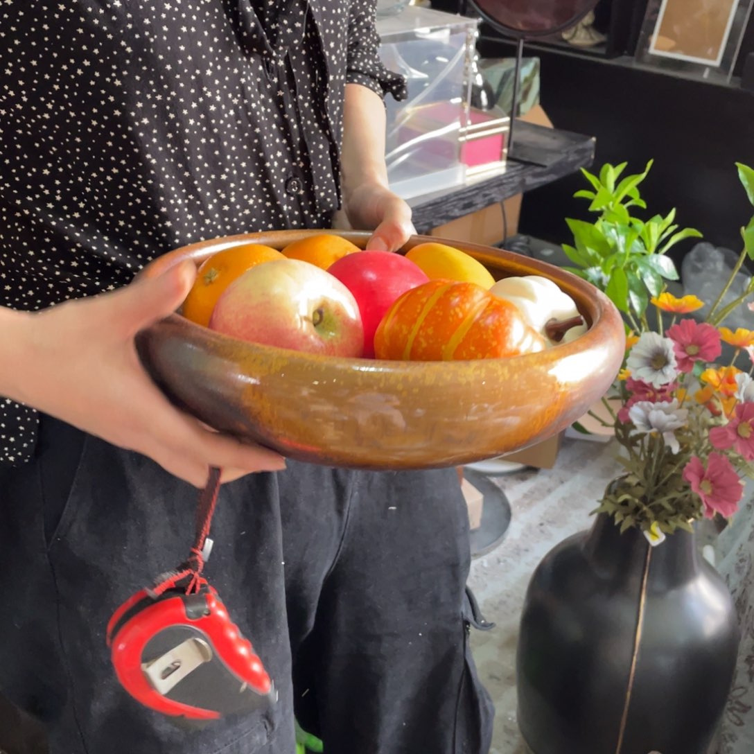 陶瓷花瓶，仿真绿植。