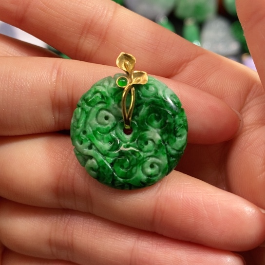 颈饰未镶嵌翡翠吊坠