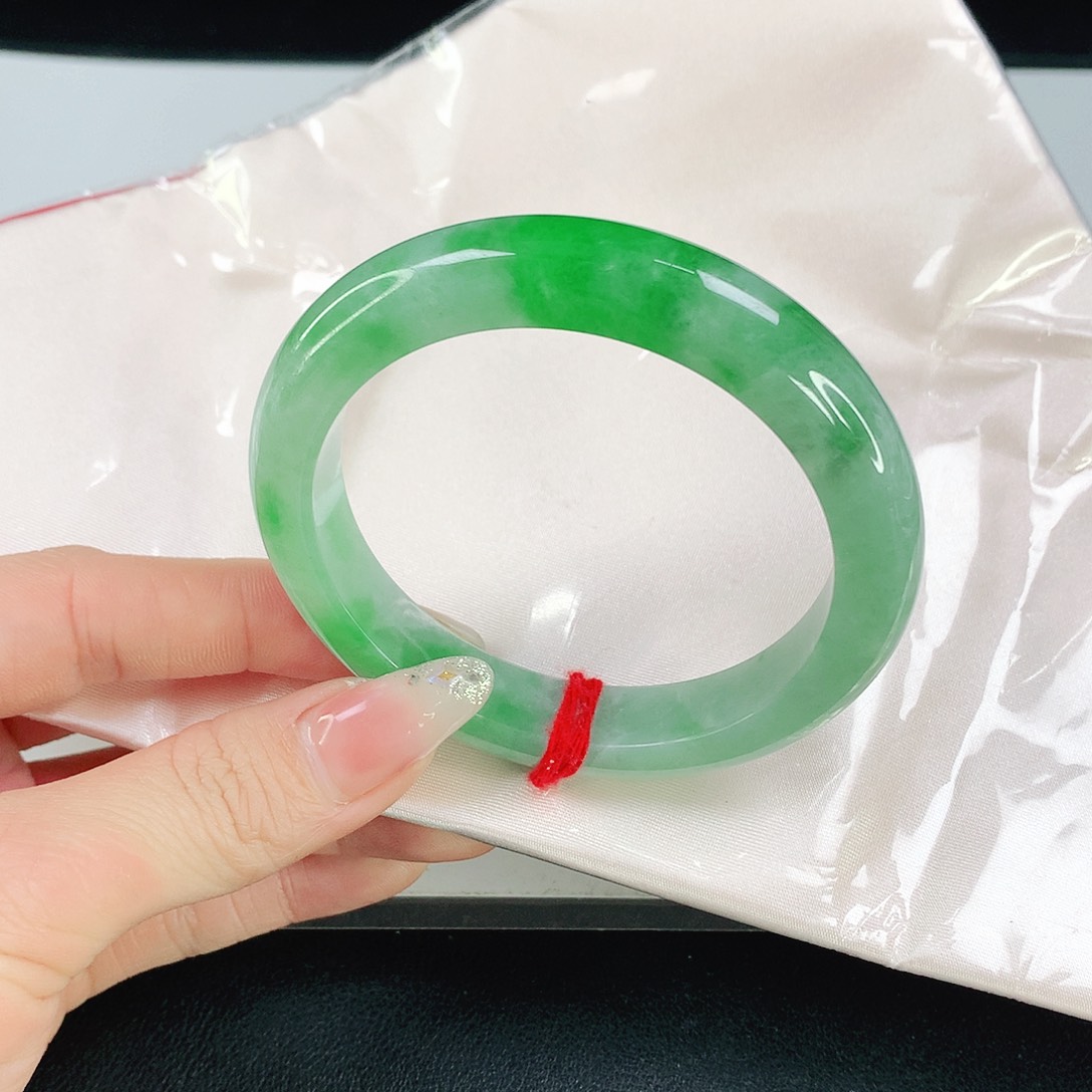 翡翠手镯未镶嵌1058翡翠