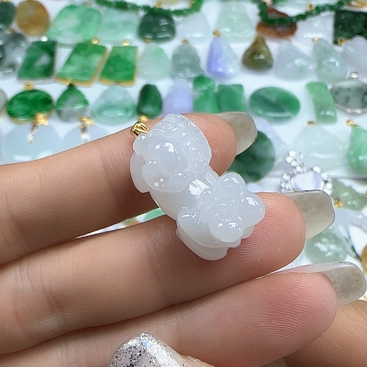 翡翠颈饰未镶嵌霸王貔貅
