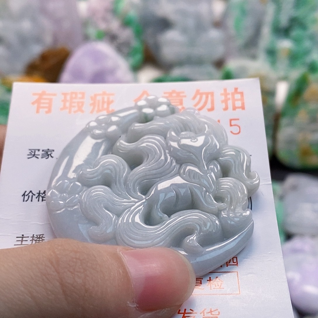 吊坠(不含链)未镶嵌翡翠