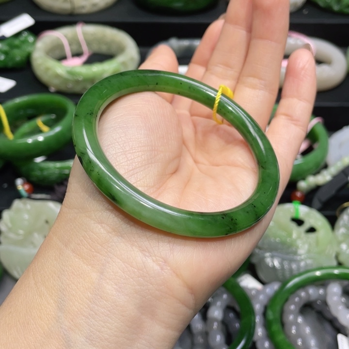 和田玉手镯56圈口 编号88未镶嵌