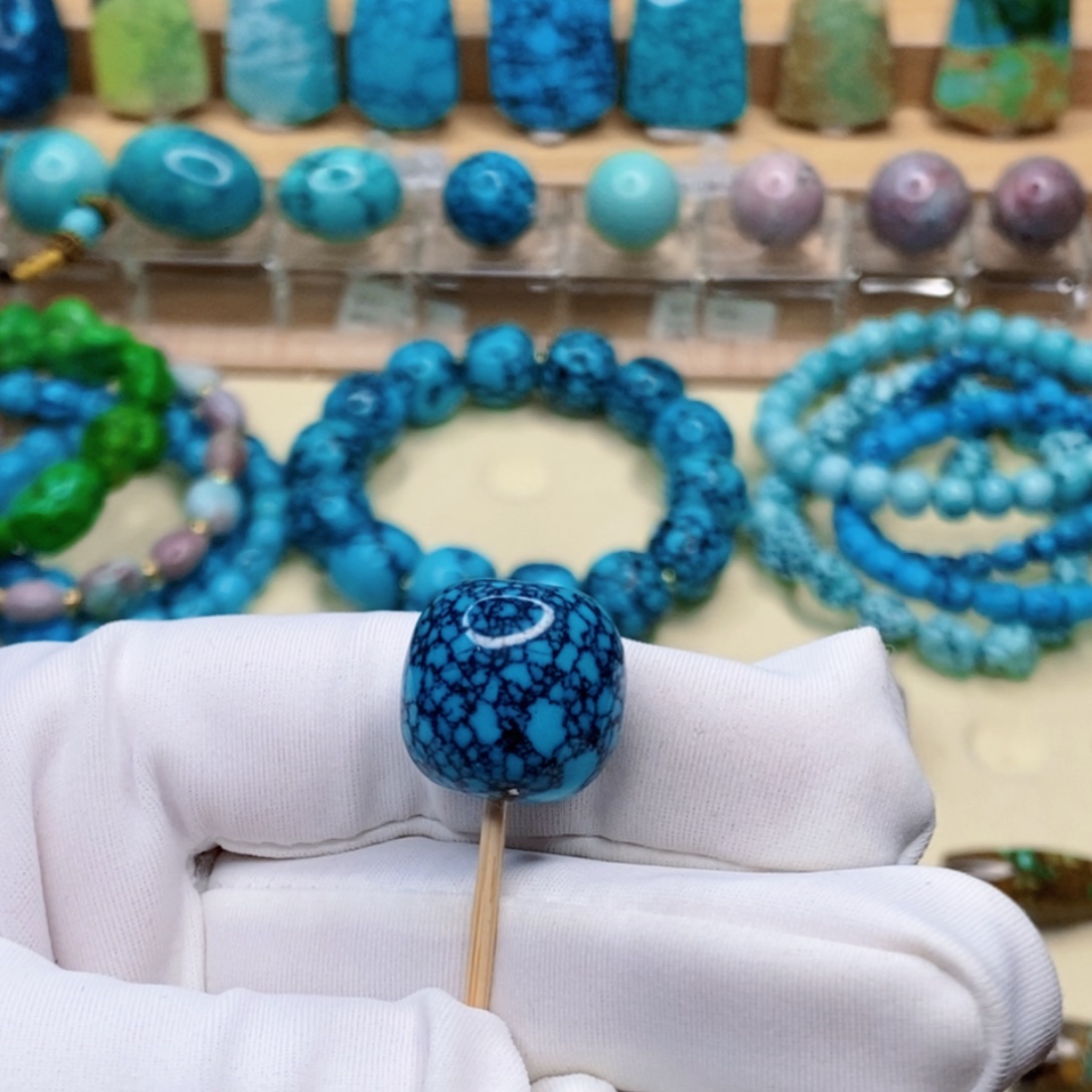 绿松石未镶嵌珠宝奇石