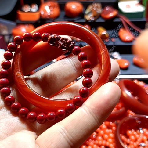 玛瑙/玉髓手镯未镶嵌