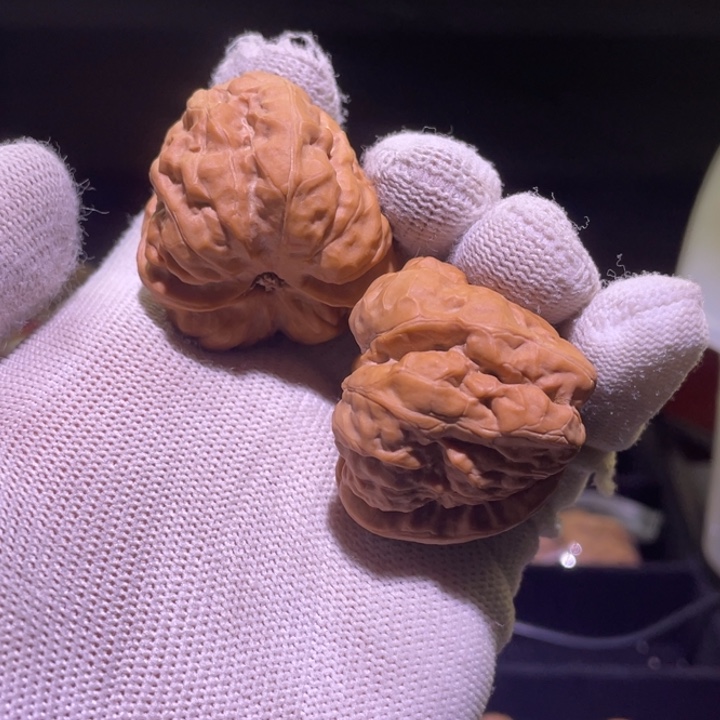 文玩核桃把件蛤蟆头 307