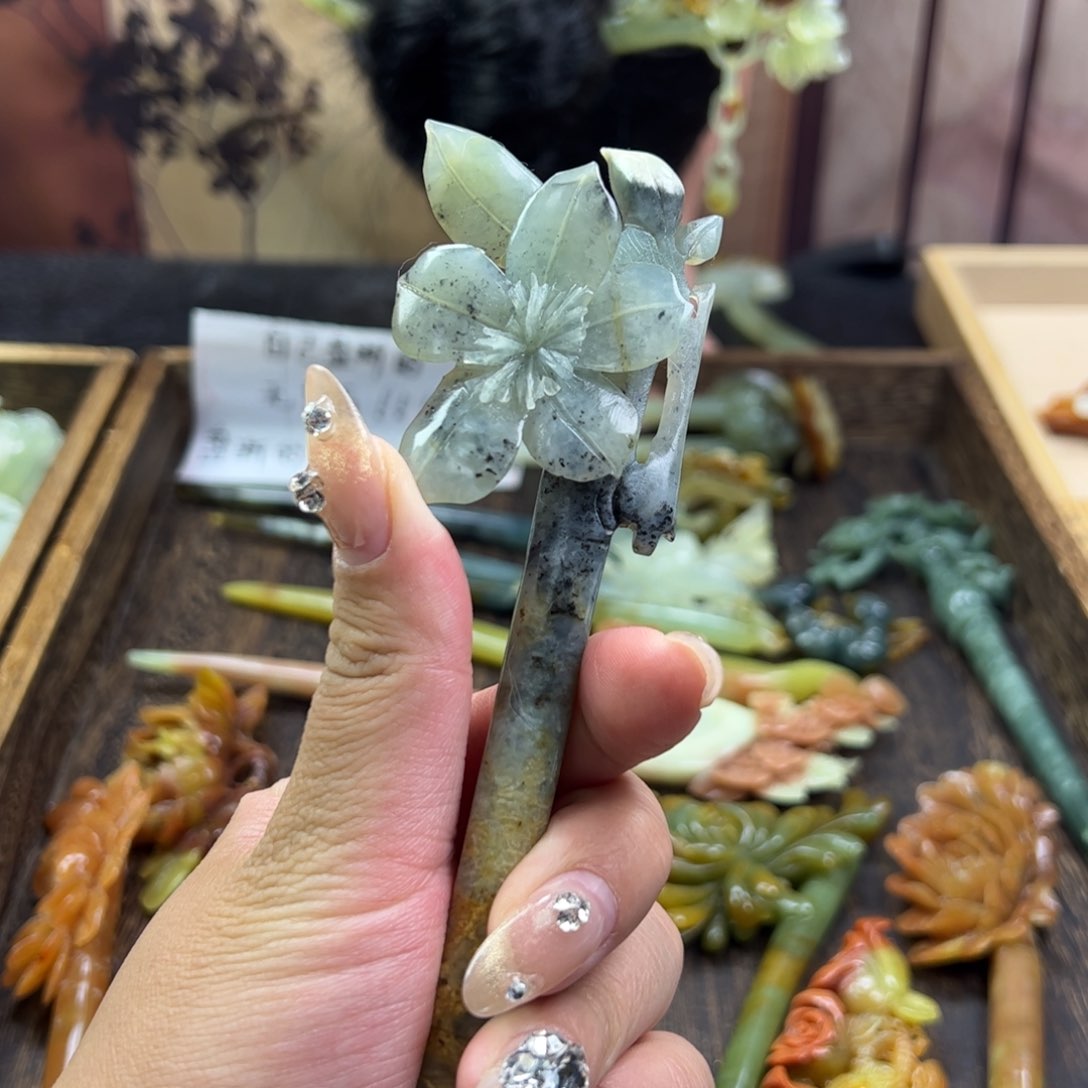 蛇纹石玉发簪未镶嵌