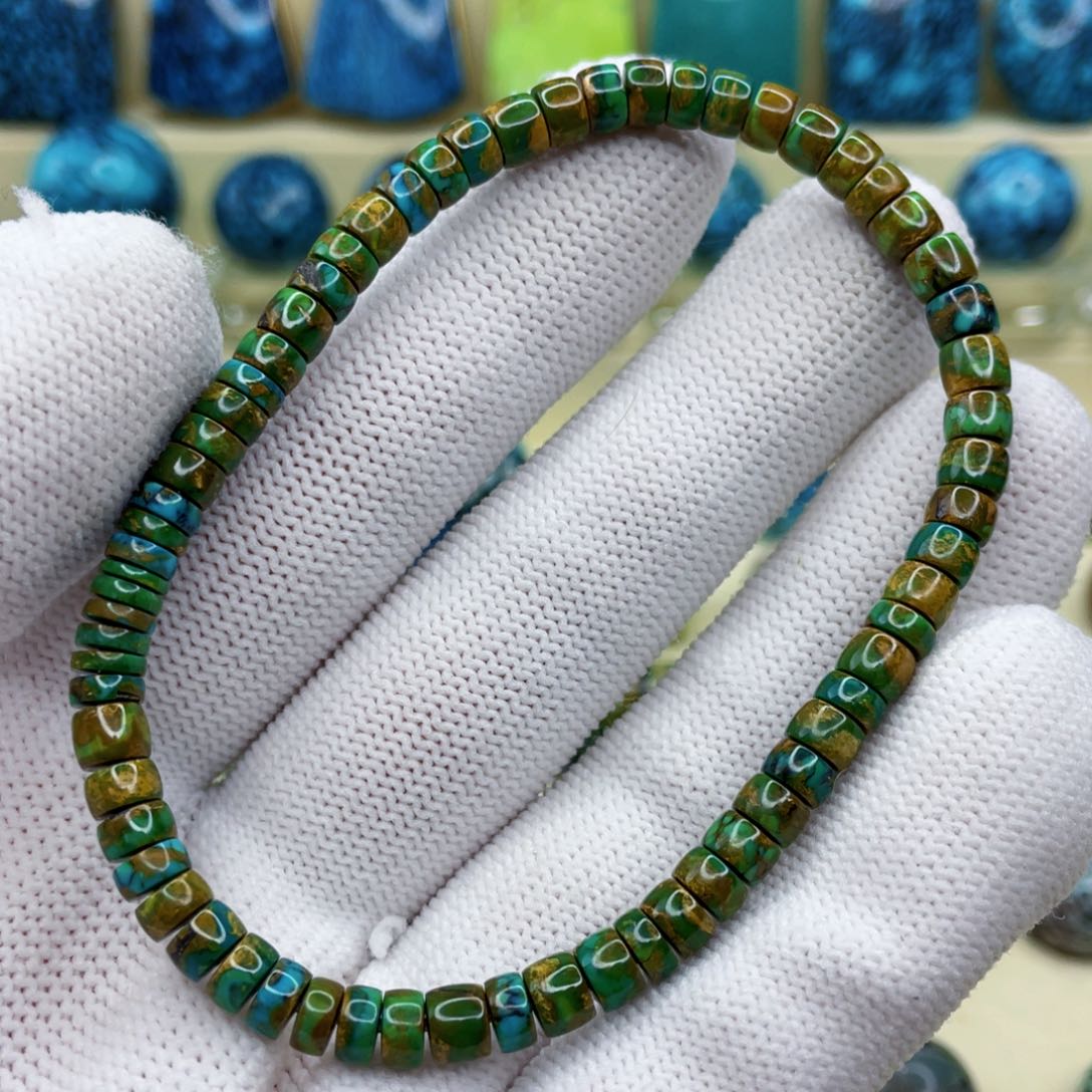 未镶嵌绿松石颈饰