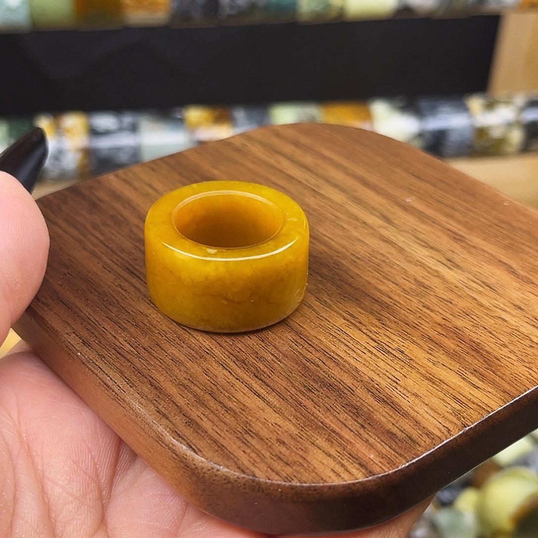 一***️岫玉未镶嵌戒指2个阔口18