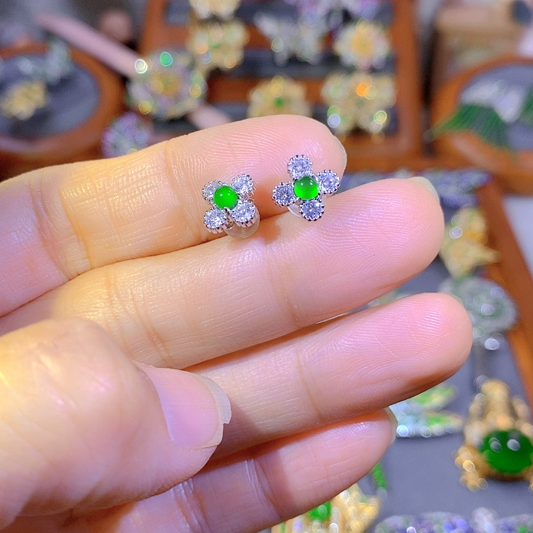 颈饰银S925镶嵌翡翠