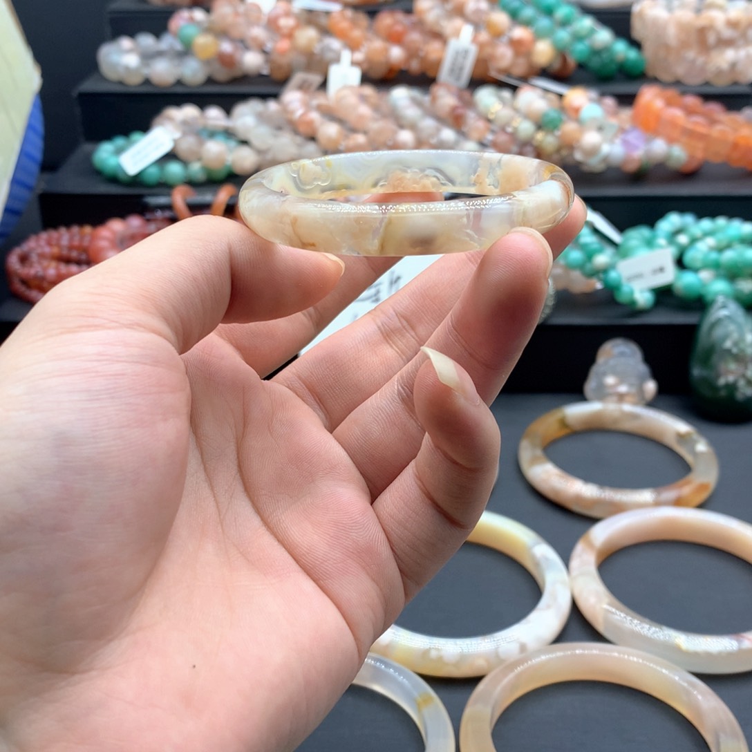 【闪购商品】手镯玛瑙/玉髓未镶嵌妍*