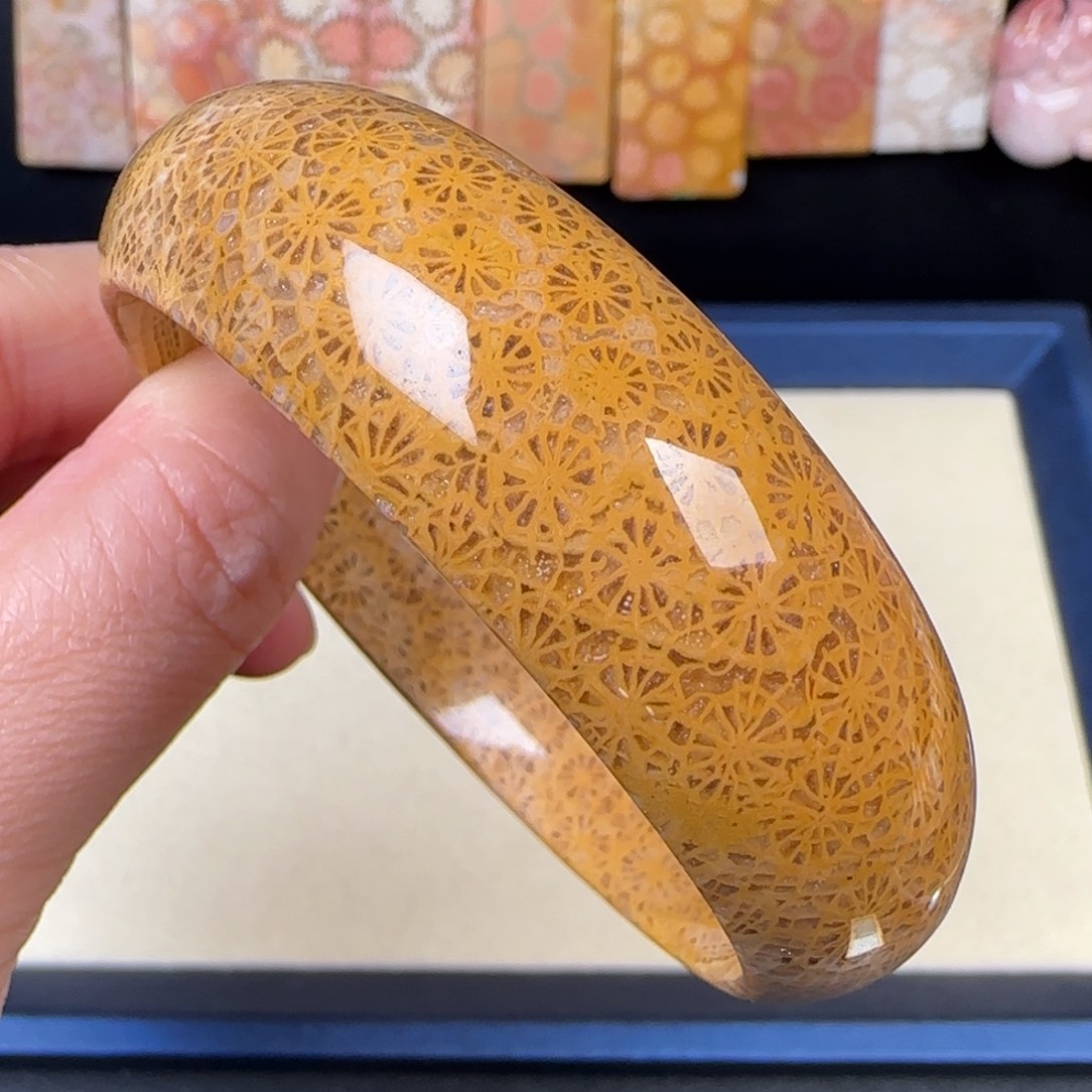 硅化玉未镶嵌吊坠59圈爆闪蕾丝