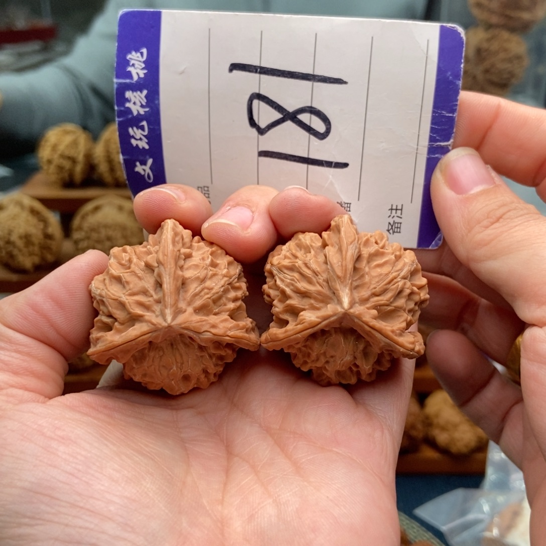 文玩核桃把件38三棱