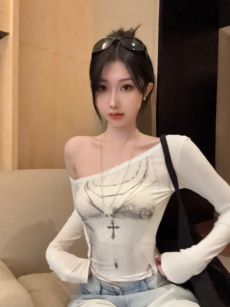美式辣妹斜肩长袖t恤女春秋季印花修身显瘦露肩短款内搭性感上衣