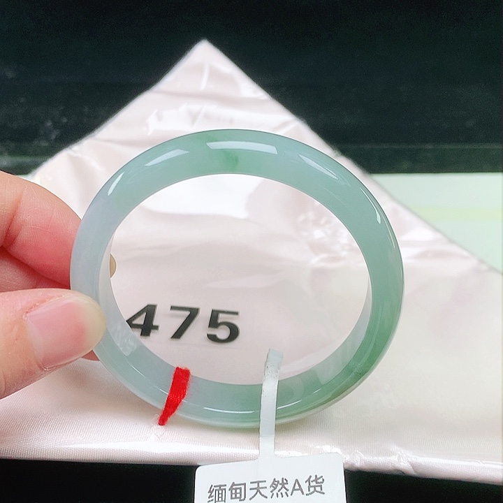 未镶嵌手镯翡翠475