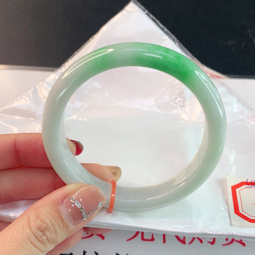 翡翠手镯未镶嵌天然A货翡翠129