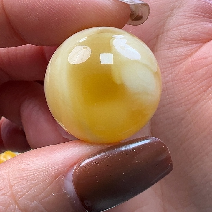 蜜蜡未镶嵌珠宝奇石