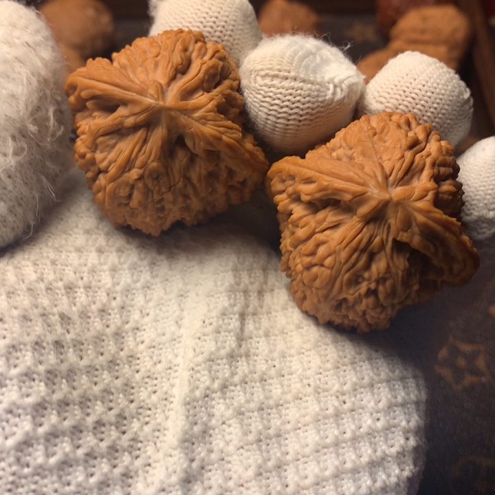 小***源核桃手串/手链南疆石狮子头