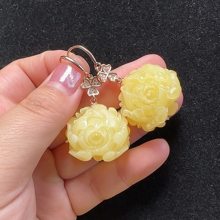 蜜蜡珠宝奇石未镶嵌