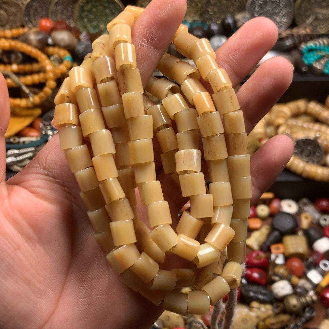 泥塑娘啦擦擦骰子