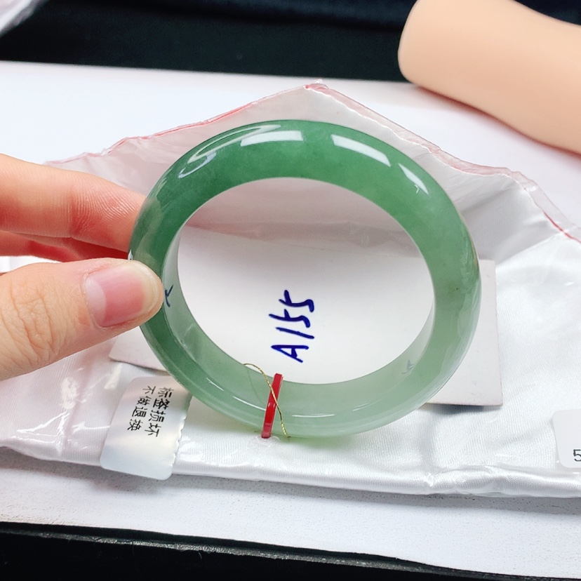 【闪购商品】翡翠手镯未镶嵌天然缅甸a货手镯53