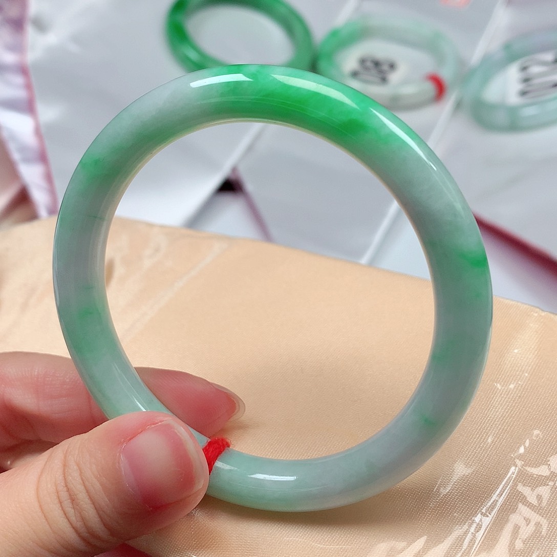 ~***g翡翠未镶嵌手镯555